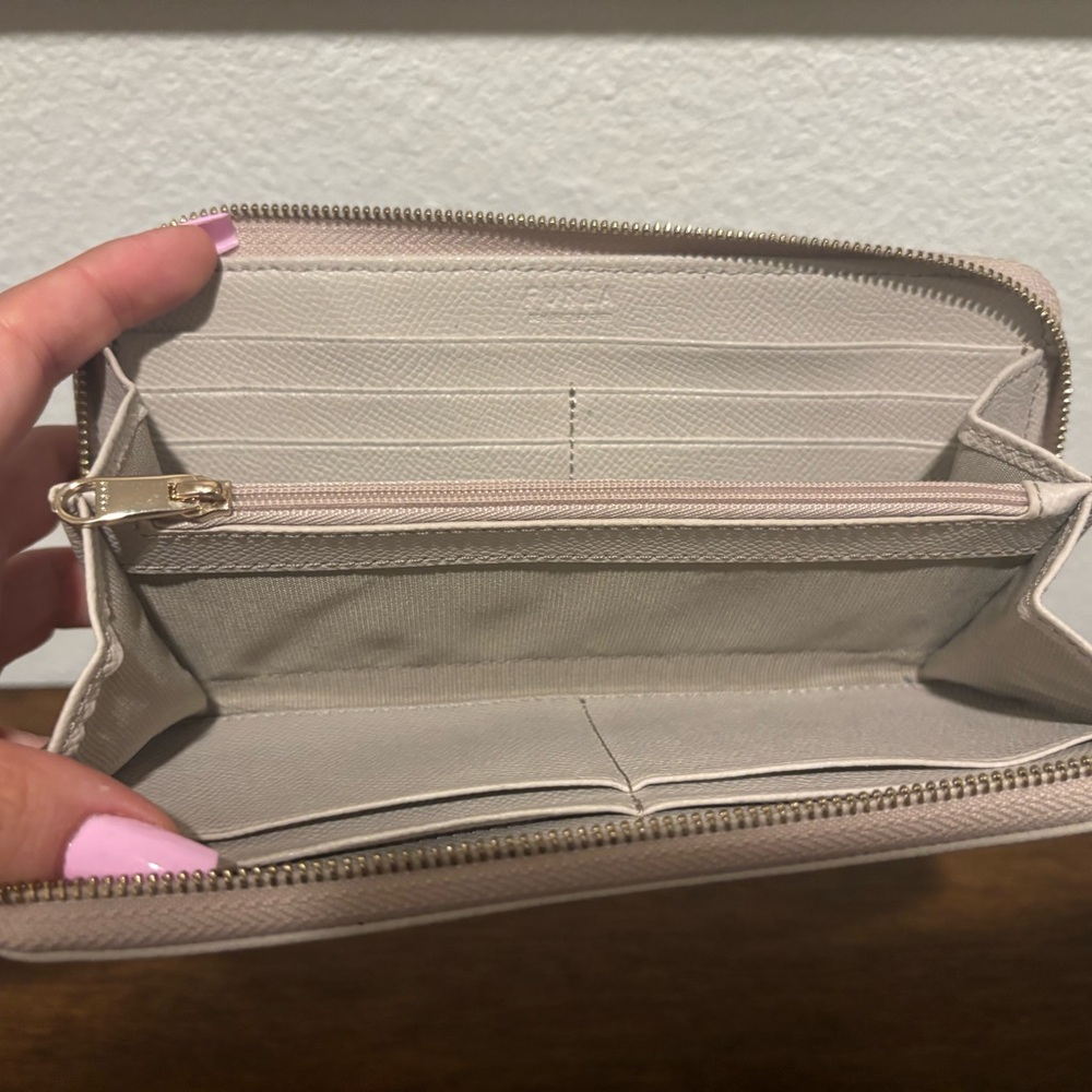 Furla Beige Textured Wallet - Picture 12 of 16